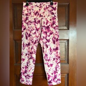 Old Navy Active Go-Dry Capri Legging (Small)